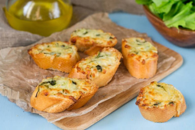 Cheesy Garlic Bread Recipe