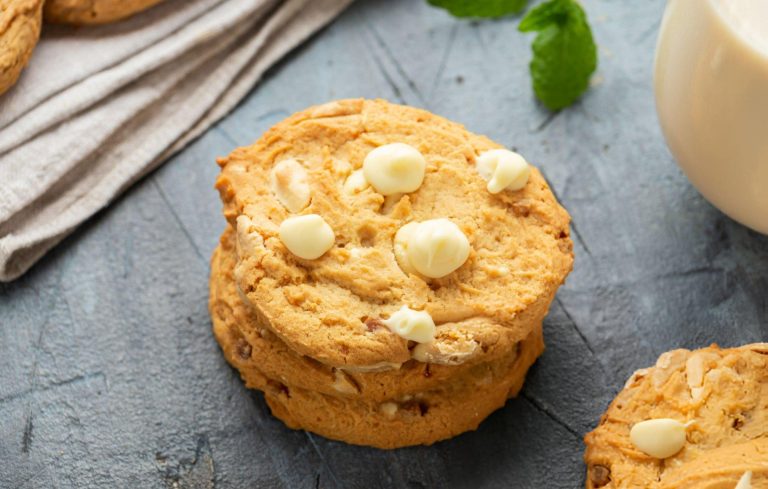 White Chocolate Macadamia Nut Cookies Recipe