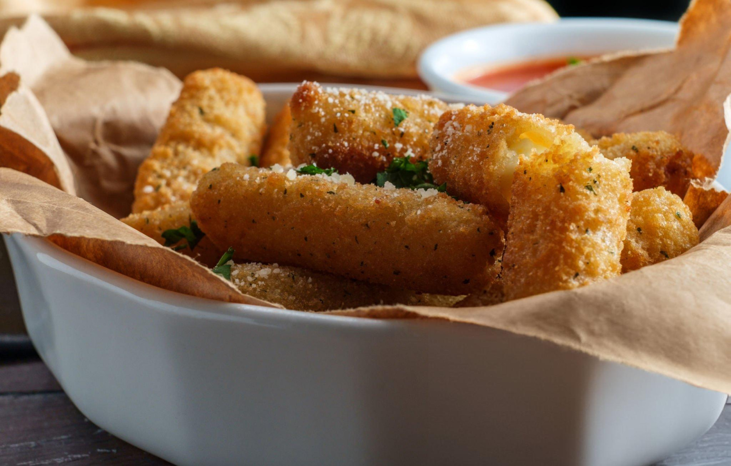 Air Fryer Mozzarella Sticks Recipe