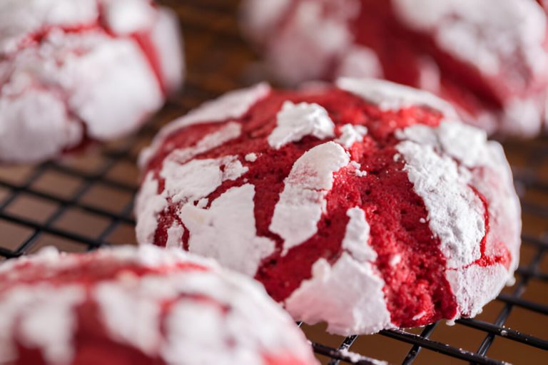 Christmas Crinkle Cookies Recipe