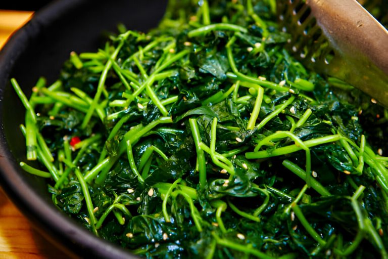 Stir-Fry Sweet Potato Leaves Recipe